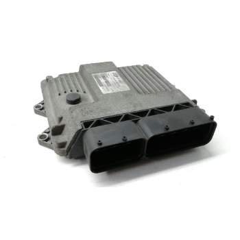 Recambio de centralita motor uce para fiat punto berlina (188) 1.3 16v multijet feel referencia OEM IAM 55195817 7160000403 MJD6