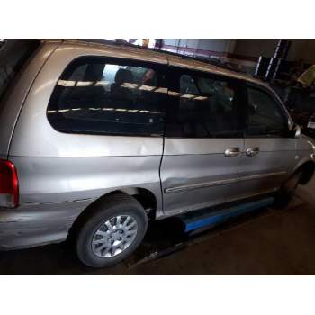 kia carnival ii del año 2002