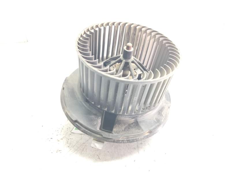 Recambio de motor calefaccion para skoda yeti referencia OEM IAM 13513903F  