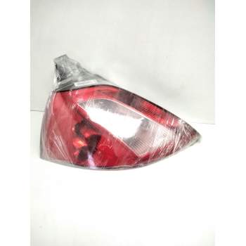 Recambio de piloto trasero izquierdo para renault megane ii berlina 5p dynamique referencia OEM IAM 8200073236  