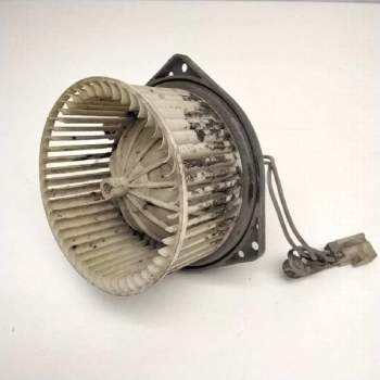 Recambio de motor calefaccion para nissan serena (c23m) 2.3 diesel referencia OEM IAM 0130111153  