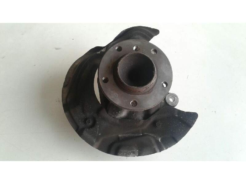Recambio de mangueta delantera izquierda para bmw serie 1 berlina (e81/e87) 118d referencia OEM IAM 31216793923  