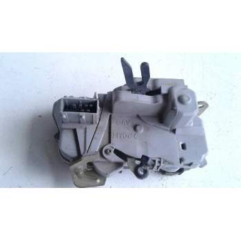 Recambio de cerradura puerta delantera derecha para citroën xsara berlina 1.9 td sx referencia OEM IAM   