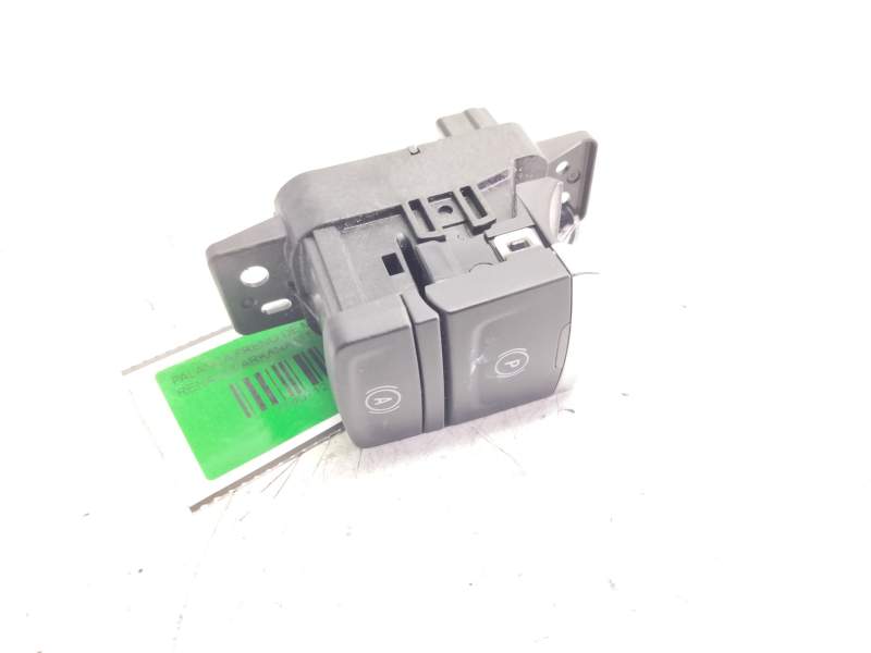 Recambio de palanca freno de mano para renault arkana e-tech 1.6 hybrid referencia OEM IAM 251757060R  