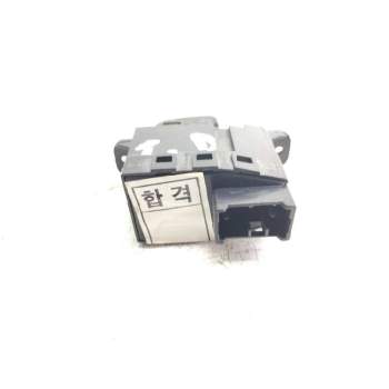 Recambio de mando elevalunas trasero derecho para hyundai santa fe (sm) 2.0 gls crdi referencia OEM IAM 9358026100  