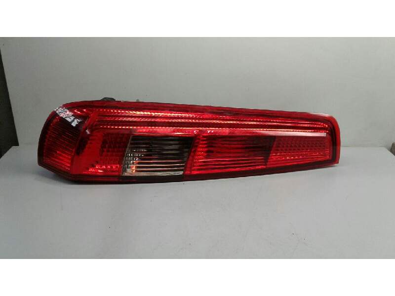 Recambio de piloto trasero izquierdo para ford fiesta (cbk) 1.4 tdci cat referencia OEM IAM 084311953LB  