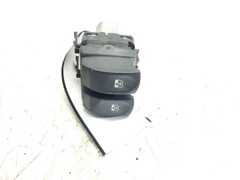 Recambio de mando elevalunas delantero izquierdo para renault twingo authentique referencia OEM IAM   