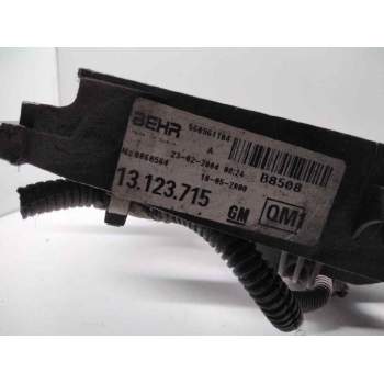 Recambio de electroventilador para opel corsa c essentia referencia OEM IAM 13123715  