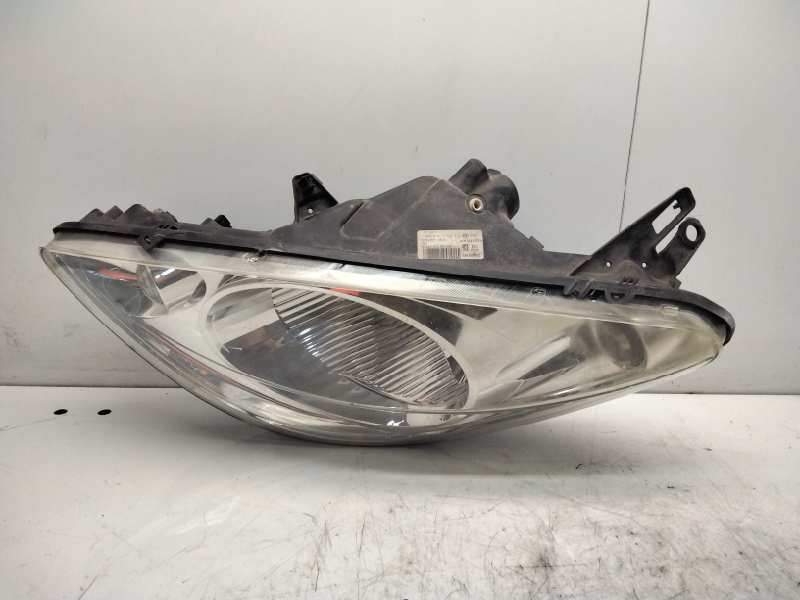 Recambio de faro izquierdo para peugeot 1007 sport referencia OEM IAM 89008982  