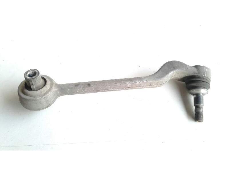 Recambio de brazo suspension inferior delantero derecho para bmw serie 1 berlina (e81/e87) 118d referencia OEM IAM 6763700R  