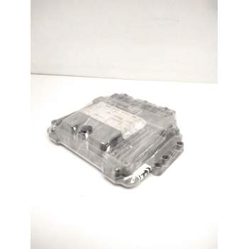 Recambio de centralita motor uce para citroën c4 berlina lx referencia OEM IAM 9661204380 EDC16C34 228600813