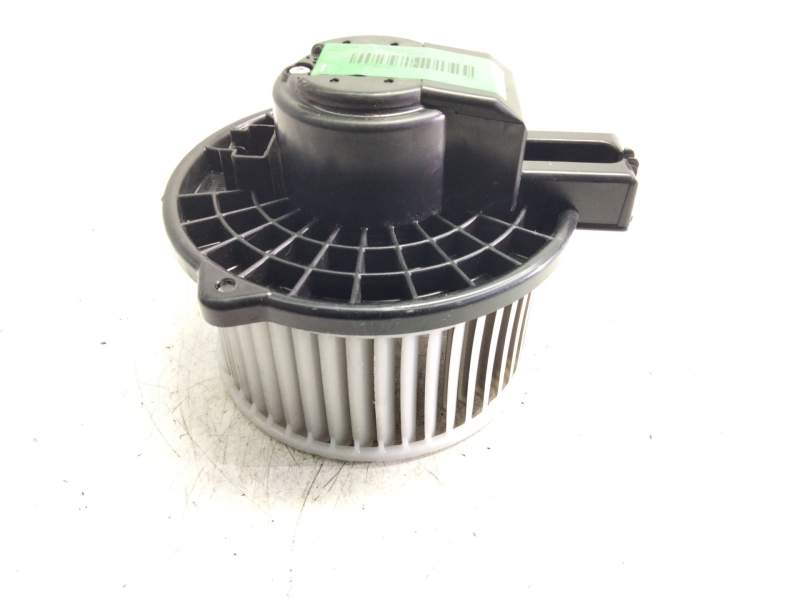 Recambio de motor calefaccion para mazda cx-5 2.0 cat referencia OEM IAM 8727006510  