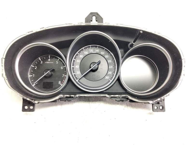 Recambio de cuadro instrumentos para mazda cx-5 2.0 cat referencia OEM IAM KD3MD  