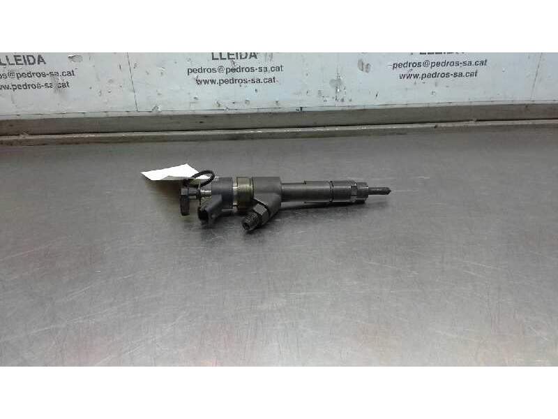 Recambio de inyector para iveco daily caja cerrada referencia OEM IAM 0045120002  