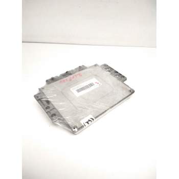 Recambio de centralita motor uce para peugeot 206 berlina xs clim referencia OEM IAM 216465845 9645211580 964462568000