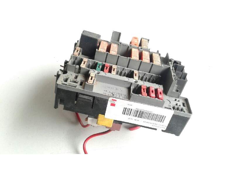 Recambio de caja fusibles para peugeot 206 berlina xr referencia OEM IAM 6547NQ  