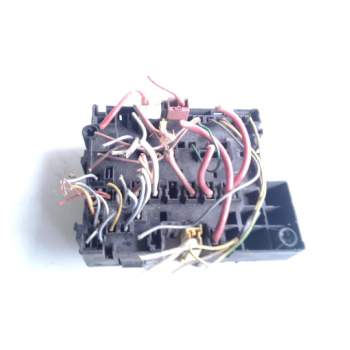 Recambio de caja fusibles para peugeot 206 berlina xr referencia OEM IAM 6547NQ  
