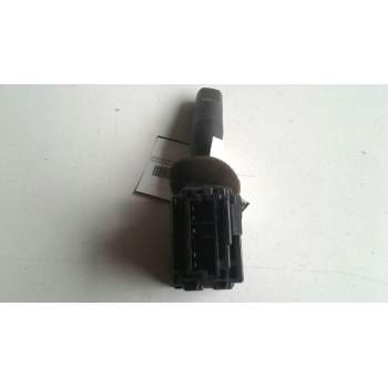 Recambio de mando intermitentes para peugeot 206 berlina xr referencia OEM IAM 96049597ZL 33779502 