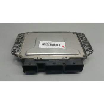 Recambio de centralita motor uce para renault scenic ii authentique referencia OEM IAM 8200509516 8200509552 215854212A