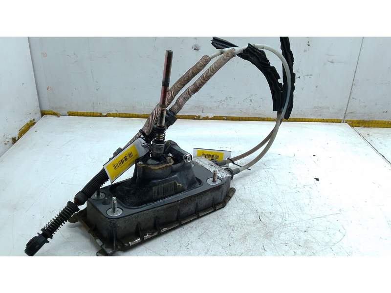 Recambio de palanca cambio para seat ibiza iii (6l1) 1.4 16v referencia OEM IAM W06Q0711049AB  