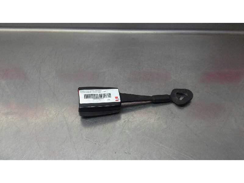 Recambio de enganche delantero izquierdo para audi a4 avant (8e) 2.5 tdi (114kw) referencia OEM IAM   