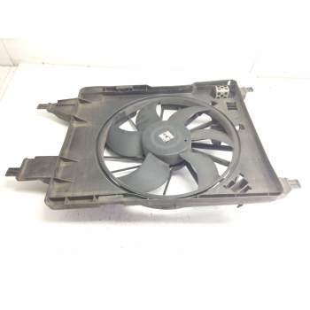 Recambio de electroventilador para renault scenic ii 1.9 dci diesel referencia OEM IAM 8200680824A  