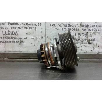 Recambio de bomba agua para renault koleos 2.0 dci diesel fap cat referencia OEM IAM M0R 832  4X4