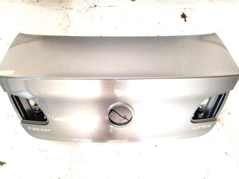 Recambio de tapa maletero para volkswagen passat b7 (362) 2.0 tdi referencia OEM IAM 3C8827025  