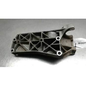 SOPORTE ALTERNADOR 032145109R 