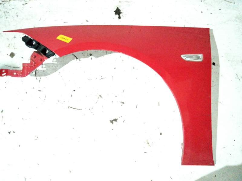 Recambio de aleta delantera izquierda para opel insignia b grand sport (z18) 1.5 (68) referencia OEM IAM 39125439  