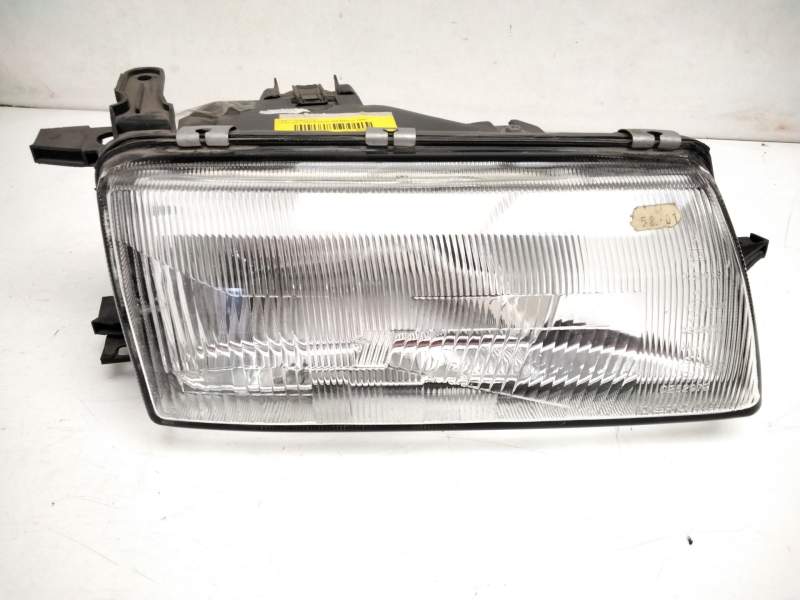 Recambio de faro derecho para opel vectra b berlina básico referencia OEM IAM 4421107R  