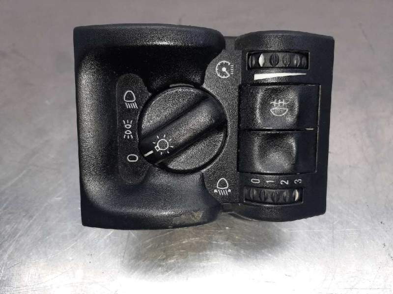 Recambio de mando luces para opel vectra b berlina básico referencia OEM IAM 90569813  