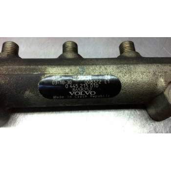 Recambio de rampa inyectora para volvo s60 berlina d5 referencia OEM IAM 0445215010  