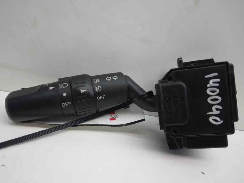 Recambio de mando luces para mazda 3 berlina (bk) 1.6 crdt active+ referencia OEM IAM 17D682  