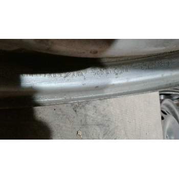 Recambio de llanta hierro para peugeot 205 berlina 1.1 referencia OEM IAM 13 4 TORNILLOS PEUGOT 205 