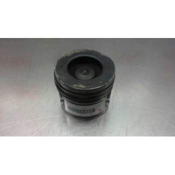 Recambio de piston para nissan cabstar 35.15 referencia OEM IAM   