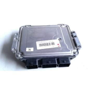 Recambio de centralita motor uce para citroën c4 berlina collection referencia OEM IAM 9661773380 0281011863 EDC16C34