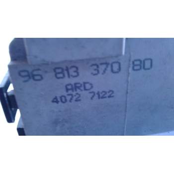 Recambio de cerradura puerta trasera derecha para citroën c4 berlina collection referencia OEM IAM 9138T5  