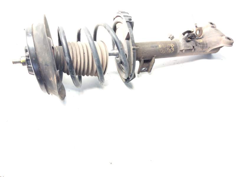 Recambio de amortiguador delantero derecho para mercedes-benz clase c (w203) berlina referencia OEM IAM A2033202630  