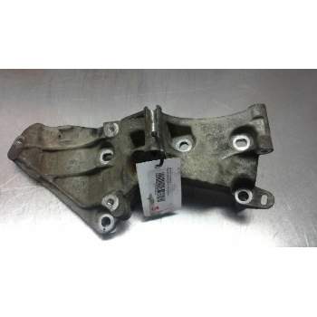 Recambio de soporte alternador para renault megane ii berlina 5p dynamique referencia OEM IAM 8200425034  