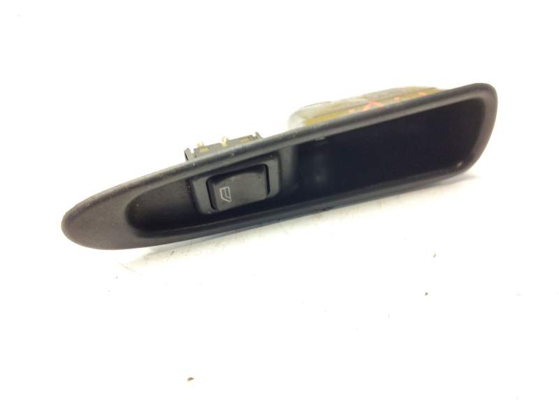 Recambio de mando elevalunas trasero derecho para volvo s40 berlina 1.8 cat referencia OEM IAM   
