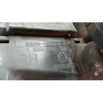 Recambio de faro derecho para ford scorpio 24v ghia berlina referencia OEM IAM 1305235177  