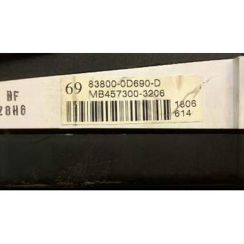 Recambio de cuadro instrumentos para toyota yaris (ksp9/scp9/nlp9) básico referencia OEM IAM 83800-0D690-D  