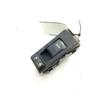 MANDO ELEVALUNAS DELANTERO DERECHO 8587A 