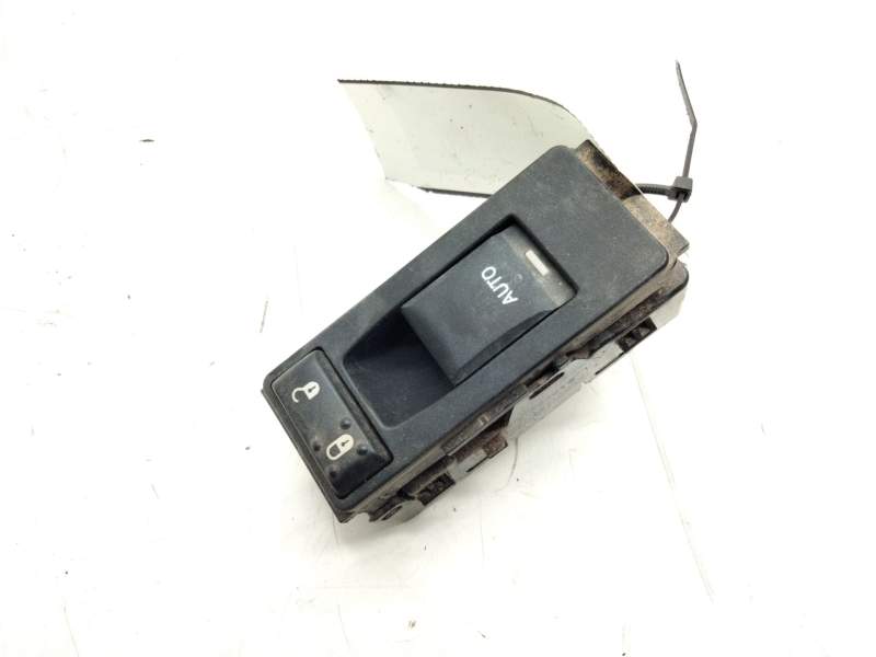 Recambio de mando elevalunas delantero derecho para chrysler sebring berlina crd limited referencia OEM IAM 8587A  