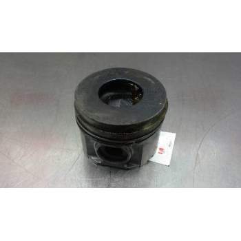 Recambio de piston para nissan terrano/terrano.ii (r20) 3.0 td cat referencia OEM IAM   