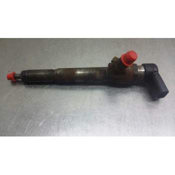 Recambio de inyector para renault megane ii berlina 5p 1.5 dci diesel referencia OEM IAM 8200380253  