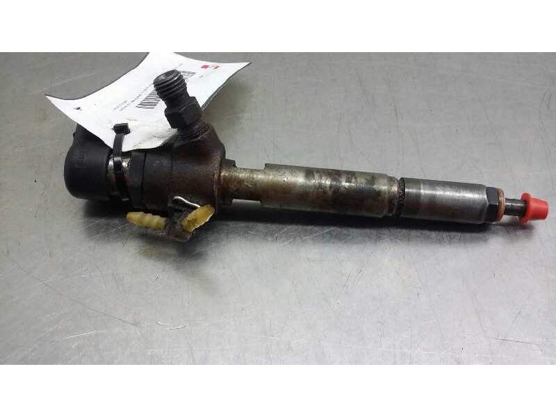 Recambio de inyector para renault megane ii berlina 5p 1.5 dci diesel referencia OEM IAM 8200380253  