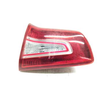 PILOTO TRASERO DERECHO PORTON 924063W0 11040A 