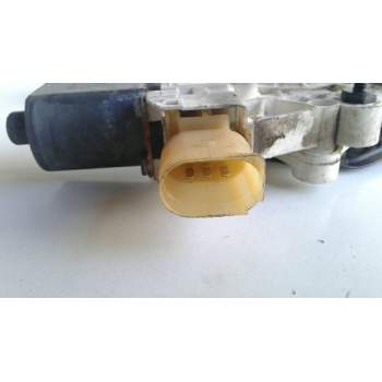 Recambio de elevalunas delantero izquierdo para bmw serie 1 berlina (e81/e87) 118d referencia OEM IAM 51337138465  